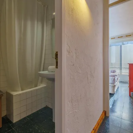 Homeholidaysrentals Miracel - Costa Barcelona アパート マルグラット・デ・マル